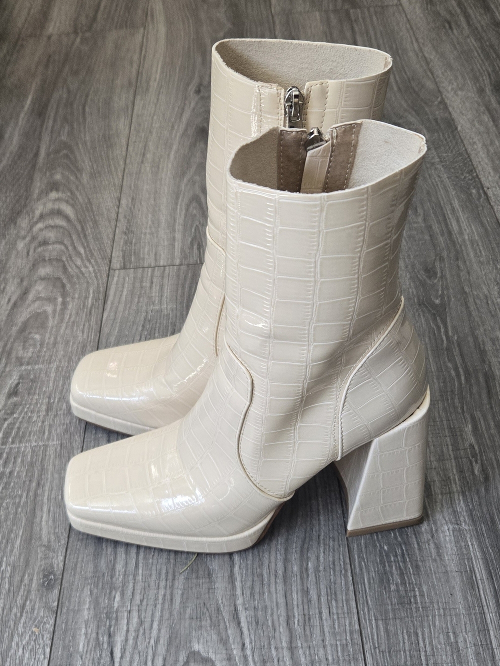 Princess Polly Jamie Croc Platform Boots Cream Square Toe Size 6. - Picture 2 of 9